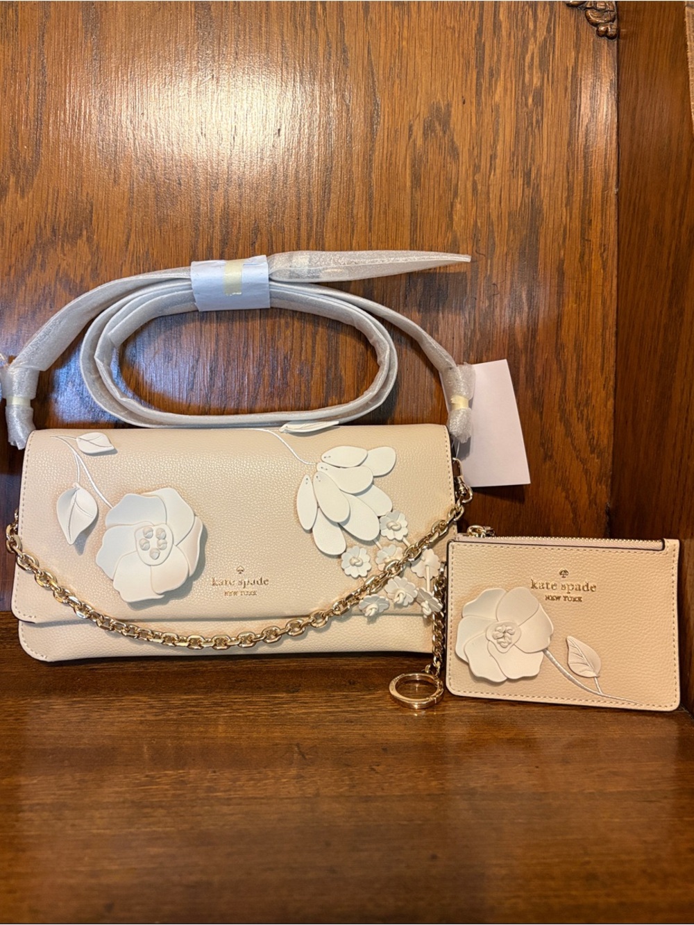 NWT-Kate Spade-SET-Ivy Floral Crossbody & Keyring Card Holder-Milk Glass-$558 - Picture 1 of 15